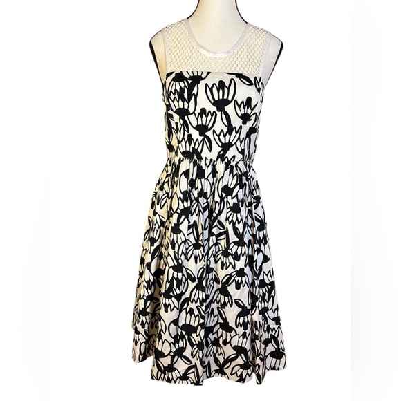 TR Designs Dresses & Skirts - Silk Fit & Flare Floral Dress Black/White Mesh Yoke Women’s Size Small Retro